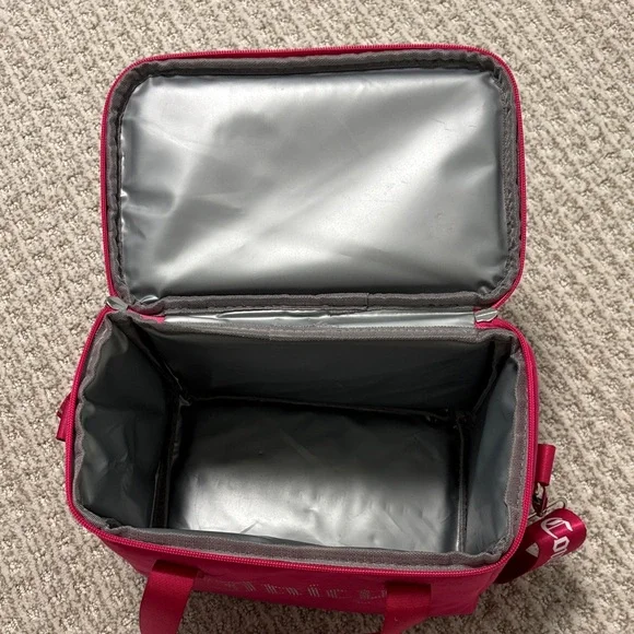 Juicy Couture Pink Velvet Velour Lunch or Cosmetic Bag with Heart Zip and Strap - Picture 8 of 9